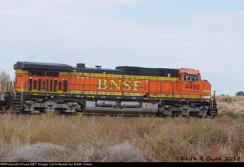 BNSF 4492